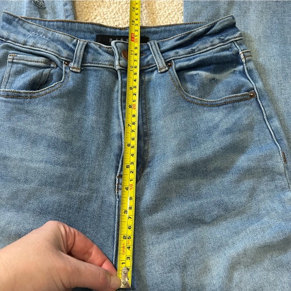 RISEN Los Angeles High Rise Flare Jeans Size 28/7 Style RDP1461 Released Hem - Picture 11 of 13